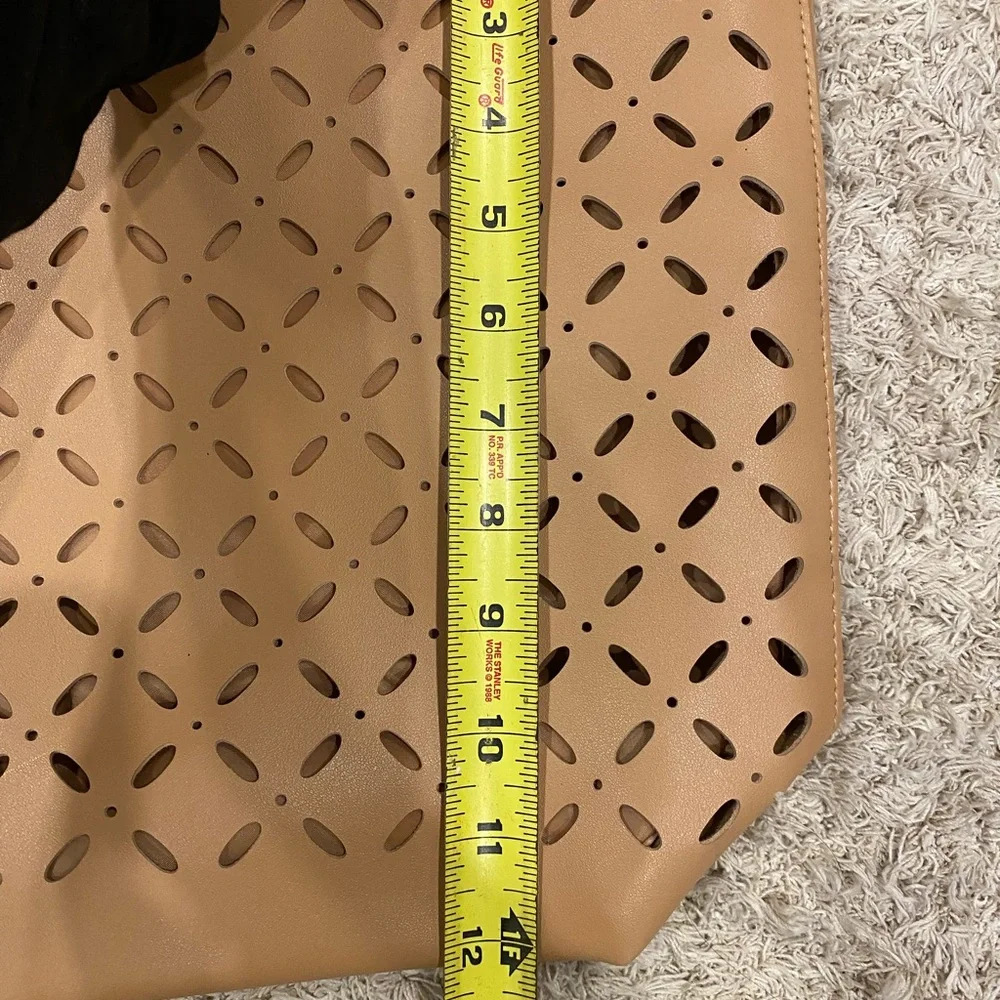 SALE!!  NEW Oscar de la Renta tote bag - Picture 4 of 6